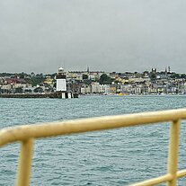 Ausfahrt aus dem Hafen vob St Peter Port