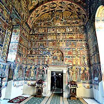 bemalte Wände in der Kirche