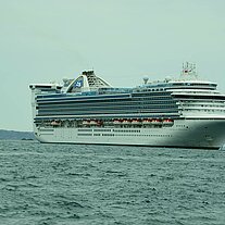 die Caribbean Princess vor St Peter Port