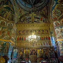 in der Kirche Altarraum