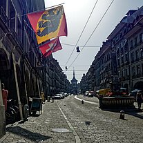 Kramgasse mit Kreuzgassbrunnen zu Zytglogge