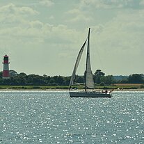 vorbei am Leuchtturm von Falshöft