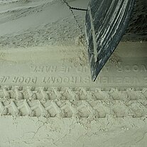 Reifenspuren des Lastwagens