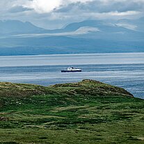 Fähre nach Harris fährt bei uns vorbei