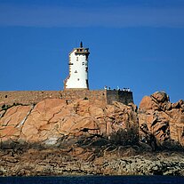 Phare du Phaon auf rosa Granit