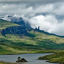 Old Man of Storr mit Loch Fada